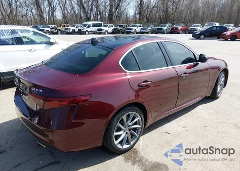 2018 Alfa Romeo Giulia Awd z USA, uszkodzony, nr VIN ZARFAEDN7J7565029